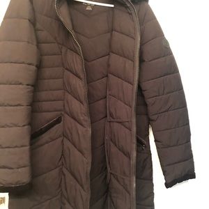 Knee length jacket by laundry